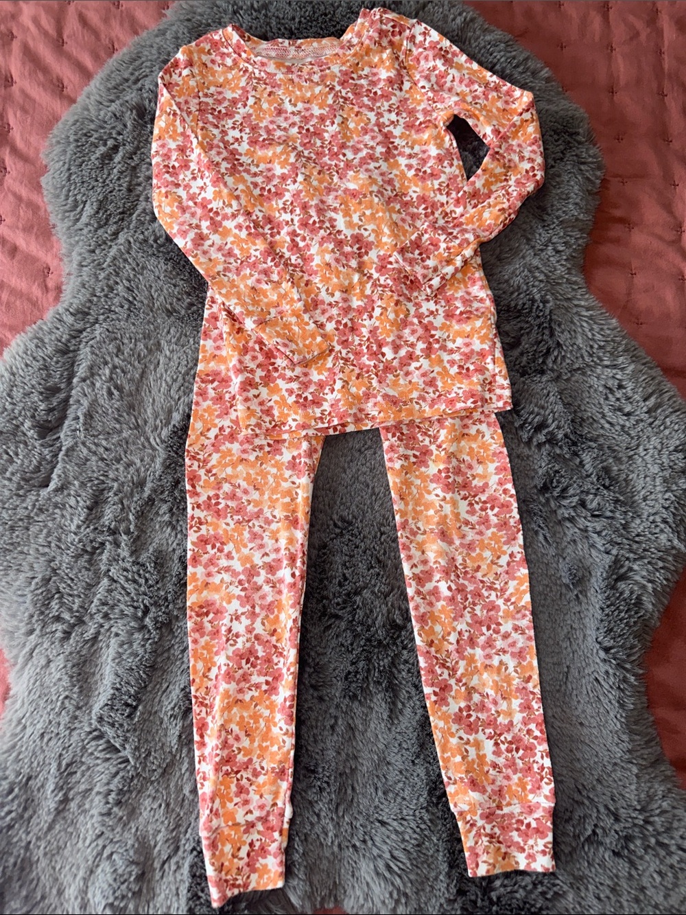 Old Navy Girls Floral Pink and Orange Pajama Set.  Size 4T.